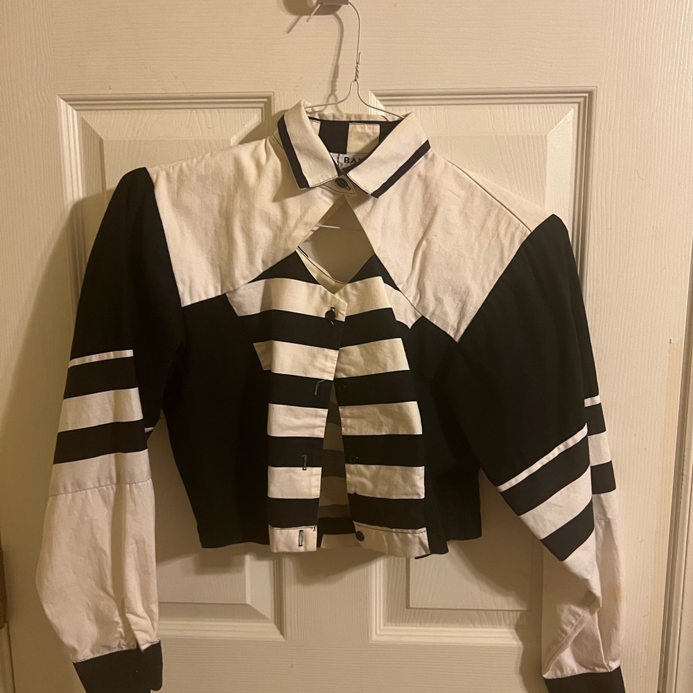 Chic Monochrome Striped Women's Blazer